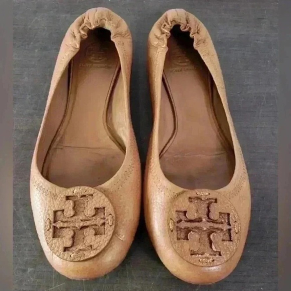 Tory Burch Ballet Flats Womens 9.5 Tan Good Minnie Travel Leather Medallion Logo